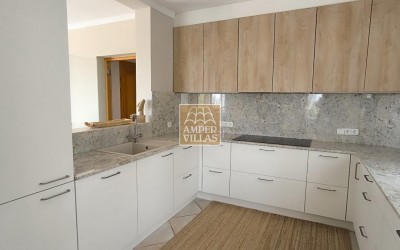 Fantastic villa with panoramic sea views.